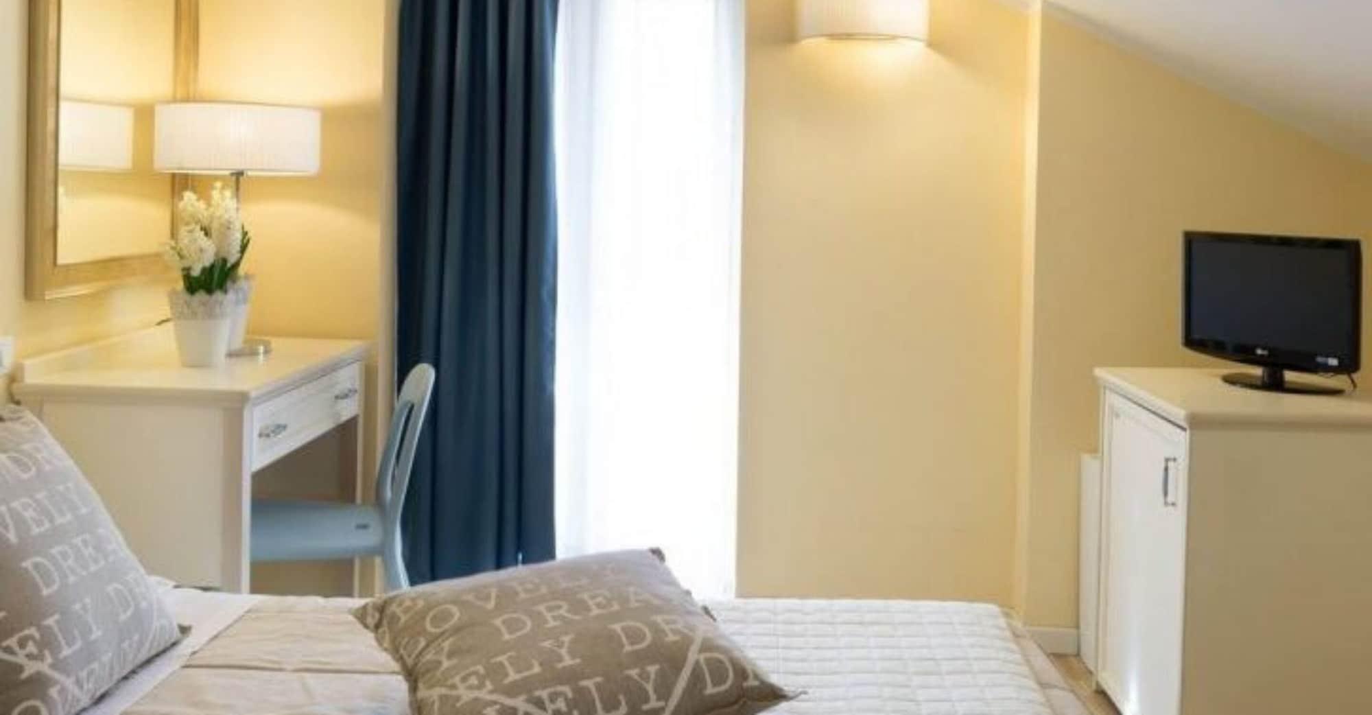 Beyou Hotel Villa Rosa リッチョーネ エクステリア 写真